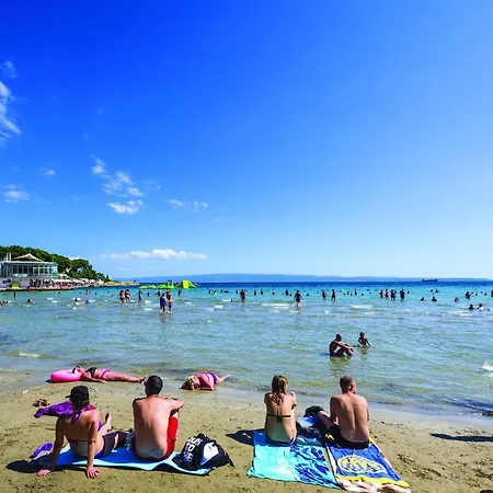 Amazing In With Kitchen * Split