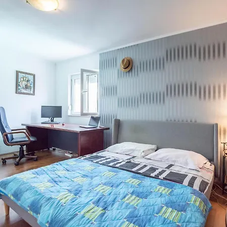 Amazing In With Kitchen *