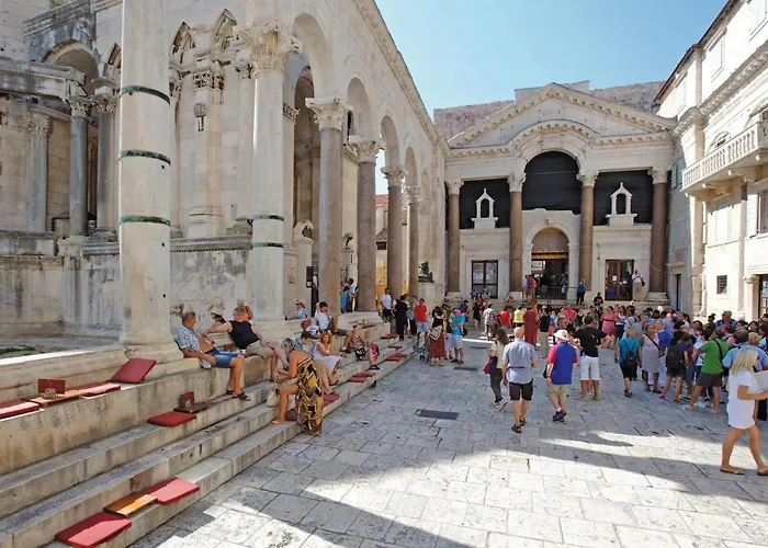 Amazing In With Kitchen Apartment Split