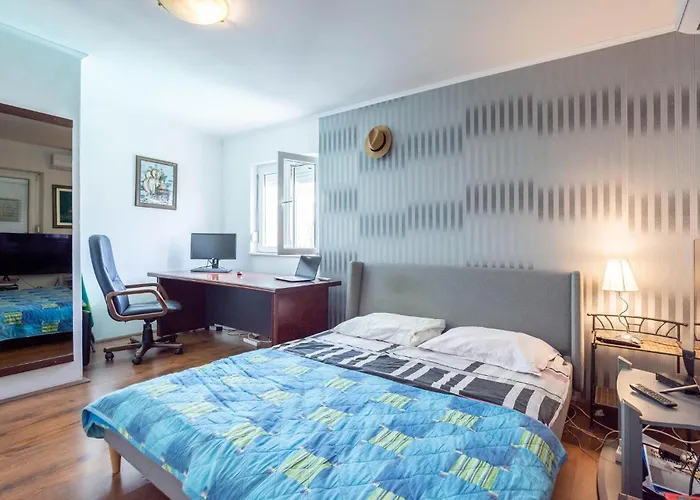 Amazing In With Kitchen *